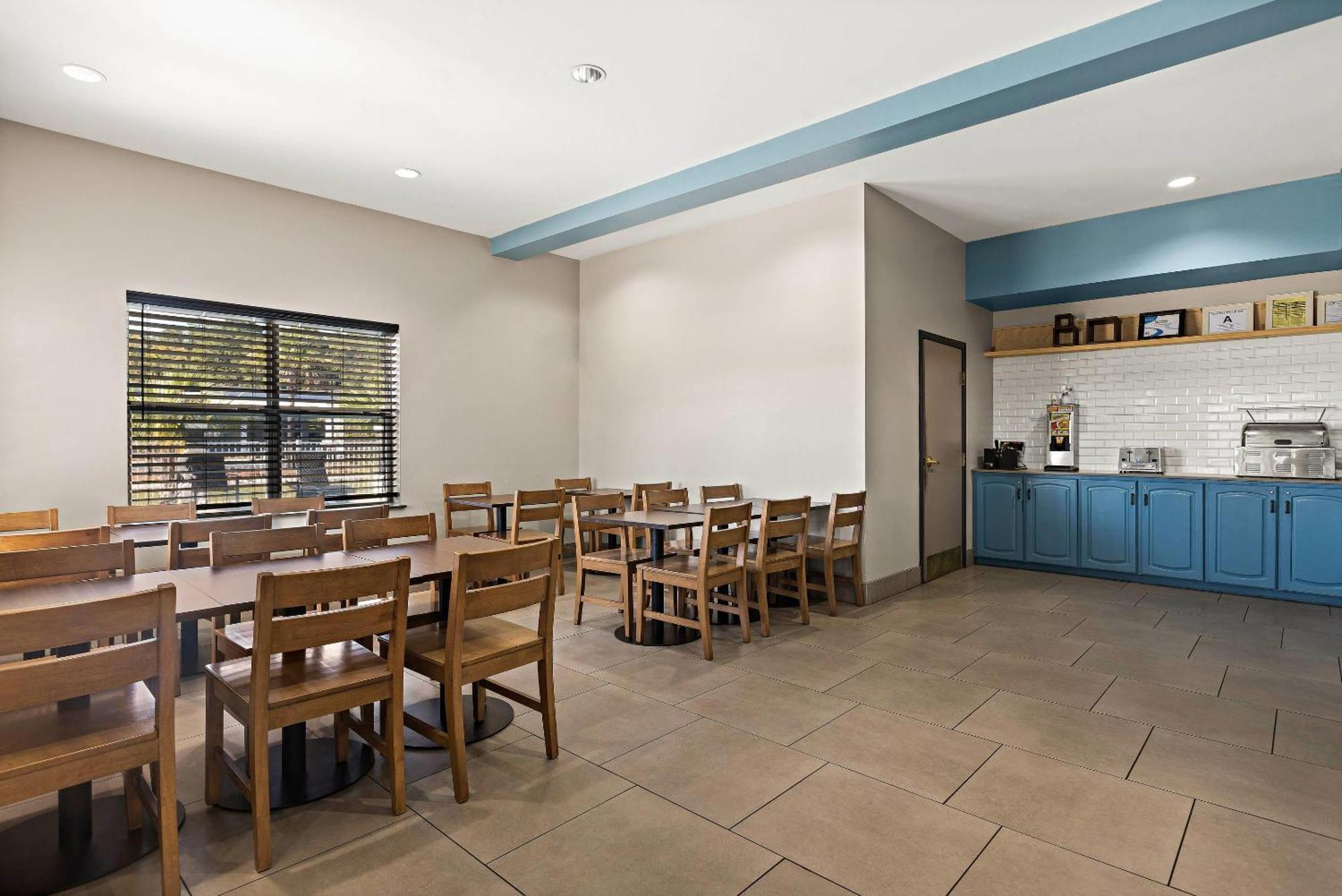 Country Inn & Suites By Radisson, Hinesville, Ga Dış mekan fotoğraf