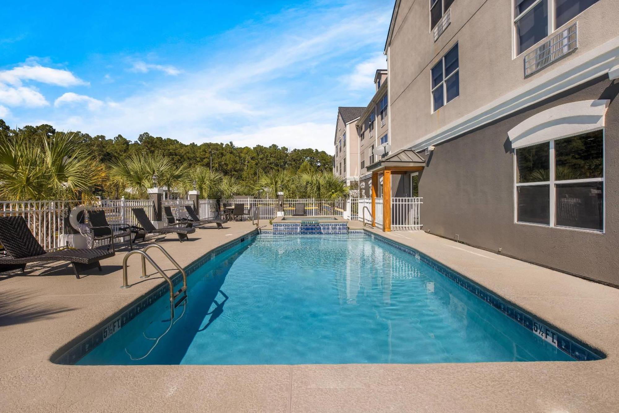 Country Inn & Suites By Radisson, Hinesville, Ga Dış mekan fotoğraf